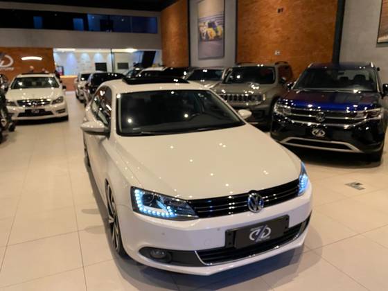VOLKSWAGEN JETTA 2.0 TSI HIGHLINE 200CV GASOLINA 4P TIPTRONIC VOLKSWAGEN JETTA 2.0 TSI HIGHLINE 200CV GASOLINA 4P TIPTRONIC